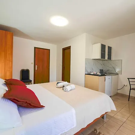 Apartament Calm And Stylish With Balcony - With Balcony *
